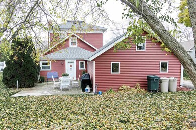 319 E 1st St, Warren, IN 46792 - photo 6