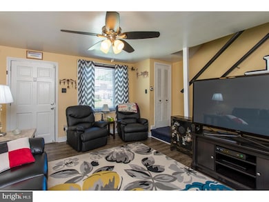 1050 Oakwood Dr, Glenolden, PA 19036 - photo 7