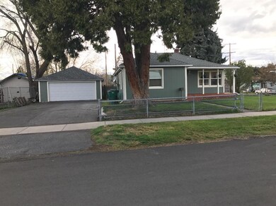 606 Owens St, Klamath Falls, OR 97601 - photo 3