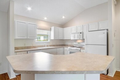 654 Brighton Dr, The Villages, FL 32162 - photo 5