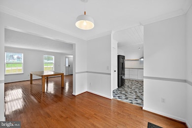 231 Cool Spring Ln, Stewartstown, PA 17363 - photo 5