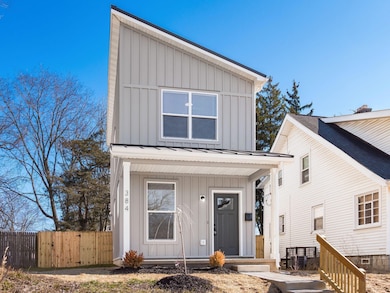 003_88d_A 384 Whitethorne 064