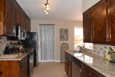 Kitchen55.JPG