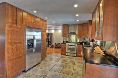 010_Kitchen View