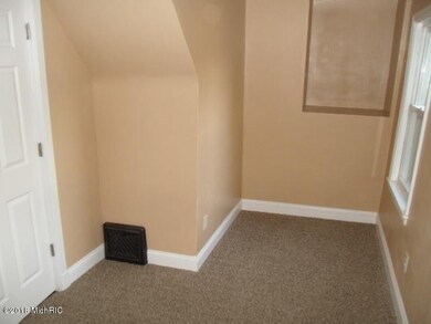 1407 Maple St, Niles, MI 49120 - photo 6