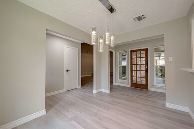 7331 Wood Bluff Blvd, Houston, TX 77040 - photo 5