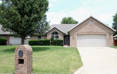 929 E Weldon Dr, Nixa, MO 65714 - photo 2