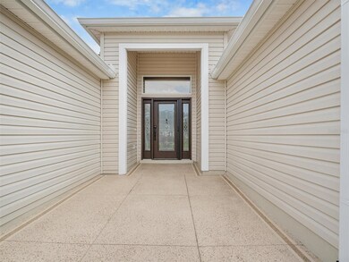 17465 SE 71st Birchbrook Ave, The Villages, FL 32162 - photo 2