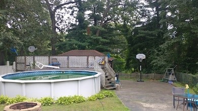 221 Norfolk St, Springfield, MA 01109 - photo 5