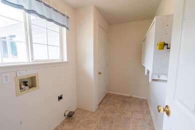 3013 SW Reindeer Ave, Redmond, OR 97756 - photo 4