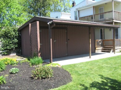 40 N Morris St, Saint Clair, PA 17970 - photo 5