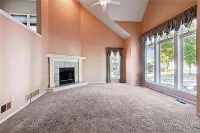 5141 Roundtree St, Shawnee, KS 66226 - photo 4