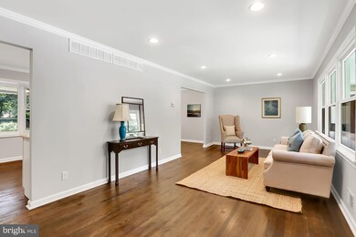 6220 Oak Hill Dr, Sykesville, MD 21784 - photo 2