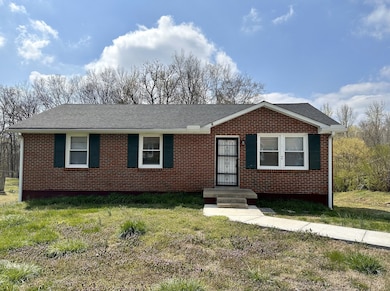 1422 Lakeview Rd, Clarksville, TN 37040 - photo 2