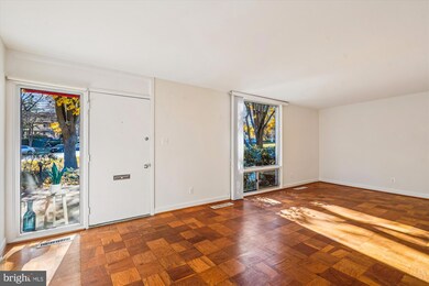 5005 Battery Ln unit 1, Bethesda, MD 20814 - photo 4