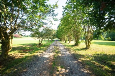 910 Mocksville Hwy, Statesville, NC 28625 - photo 7