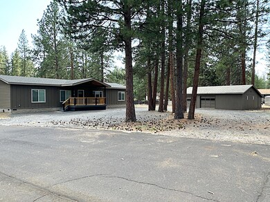 61170 Chuckanut Dr, Bend, OR 97702 - photo 3