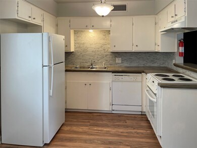 2206 Hazard St unit 9, Houston, TX 77019 - photo 2