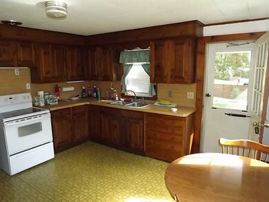 11 Fanning Ln, Greenville, RI 02828 - photo 2