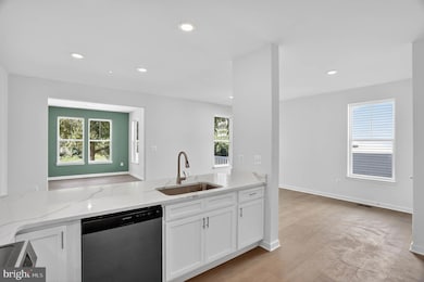 9560 Cissell Ave, Laurel, MD 20723 - photo 3