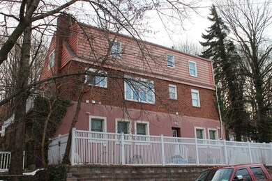 772 Howard Ave, Staten Island, NY 10301 - photo 7