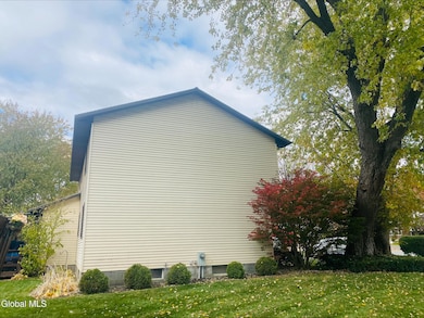 606 Tedesco Ct, Schenectady, NY 12303 - photo 4