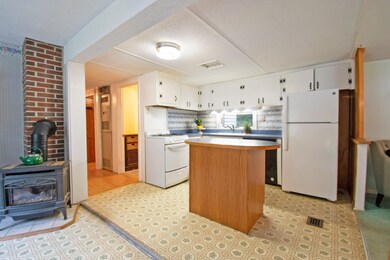 399TobeyRd.NewGloucester-13