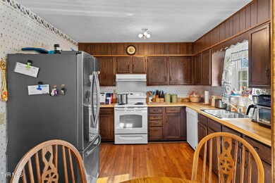 007-4146LeslieDrive-Morristown-TN-37814-