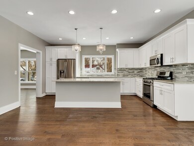 Center island, tile backsplash, pendant light