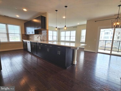 Flats At Metrowest Condominiums unit 5-105, Fairfax, VA 22031 - photo 2