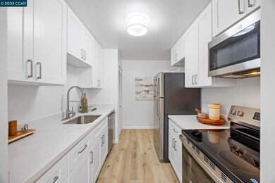 Watergate unit D335, Emeryville, CA 94608 - photo 6