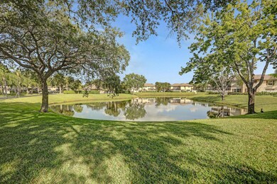 4 Amherst Ct unit C, Royal Palm Beach, FL 33411 - photo 3