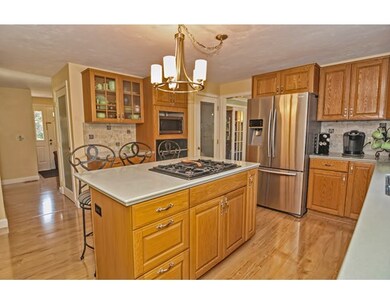 9 S White Pine Ln, Mansfield, MA 02048 - photo 3