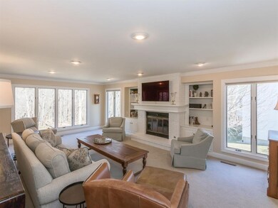 3570 Timberline Dr NE, Cedar Rapids, IA 52402 - photo 2