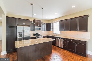 317 Newbury Ct, North Wales, PA 19454 - photo 2