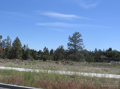 900 NW 13th St, Redmond, OR 97756 - photo 3