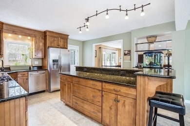 33 Pleasant St, Hanover, MA 02339 - photo 6