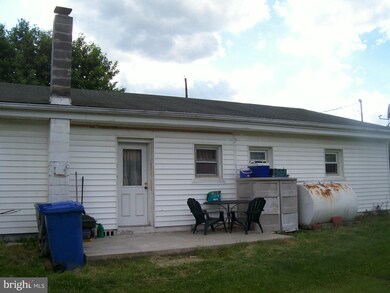 208 Chipley Ln, Moorefield, WV 26836 - photo 4