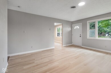 1911 Timbercrest Dr, Columbus, IN 47203 - photo 6