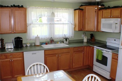 1210 Blue Valley Dr, Pen Argyl, PA 18072 - photo 3