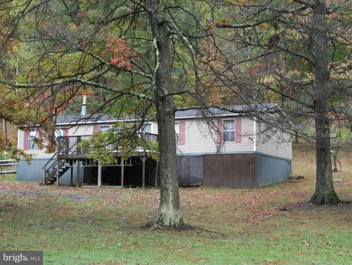 150 English Muffin Ct, Berkeley Springs, WV 25411 - photo 2