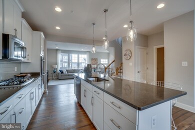 3105 Duvall Ridge Rd, Landover, MD 20785 - photo 3