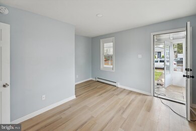 600 W 6th St, Palmyra, NJ 08065 - photo 6
