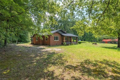 1513 Nc Highway 62 W, High Point, NC 27263 - photo 2