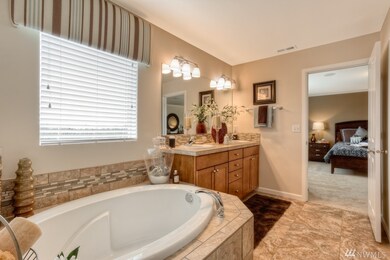 908 Ofarrell Ln NW unit 66, Orting, WA 98360 - photo 4