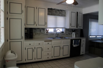 20 Westchester Dr, Bristol, CT 06010 - photo 4