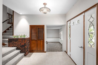 EntranceFoyer