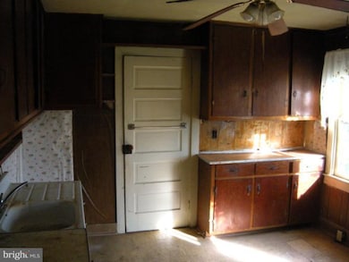 252 Grim Rd, Stephens City, VA 22655 - photo 5