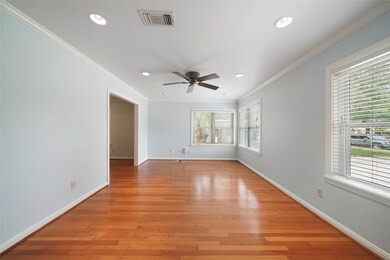 1463 Lamonte Ln, Houston, TX 77018 - photo 3