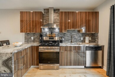 2323 Gerritt St, Philadelphia, PA 19146 - photo 7